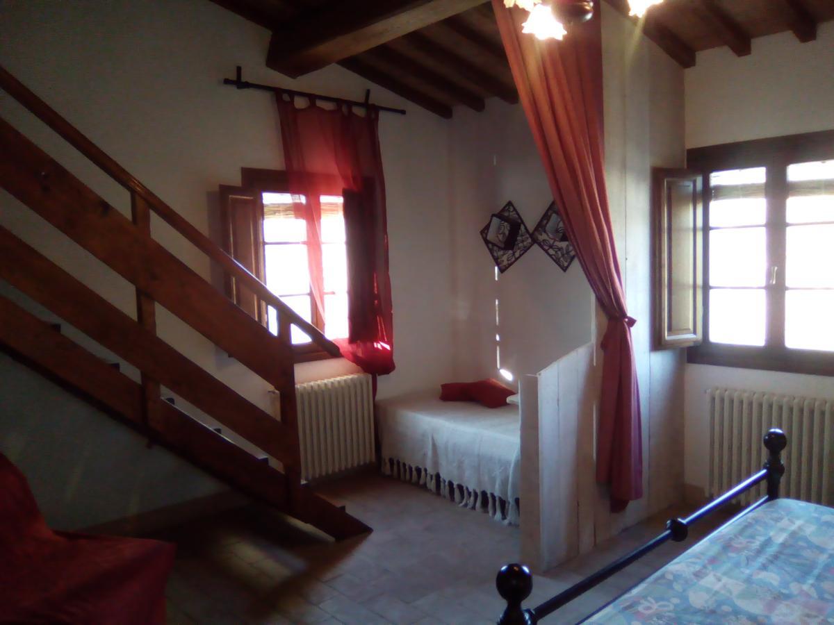 Antonella House -Podere Della Collina Palaia Buitenkant foto